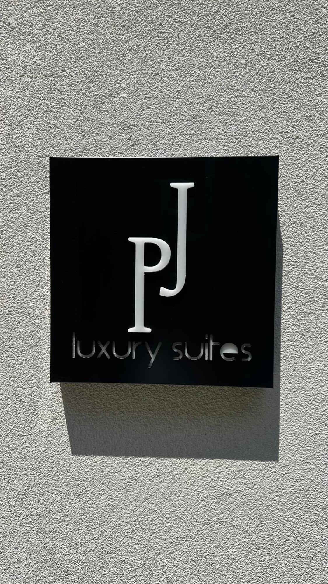 P J Luxury Suites Serres Exterior photo